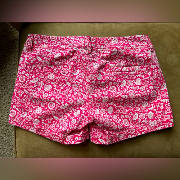 American Eagle shorts -size 8 perfect condition - Picture 3 of 5